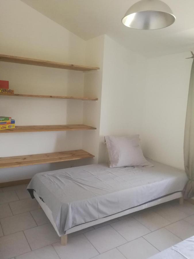 Mas Des Gardies Saint-Julien-de-Peyrolas Ngoại thất bức ảnh