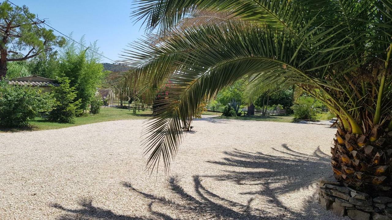 Mas Des Gardies Saint-Julien-de-Peyrolas Ngoại thất bức ảnh